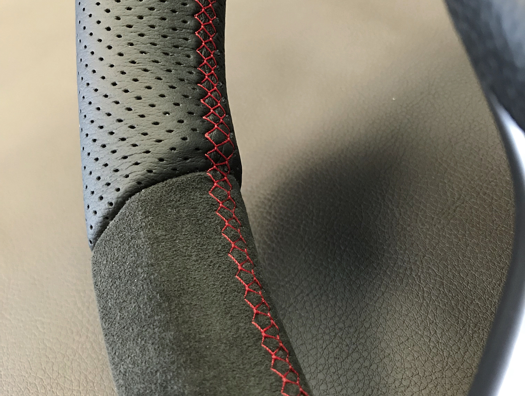 Перетяжка керма Alfa Romeo 159 - Шкіра Monza + Alcantara