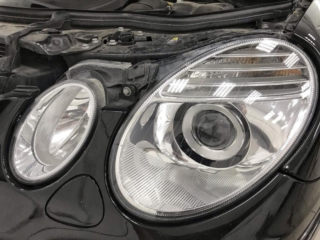 Заміна лінз Mercedes-Benz W211