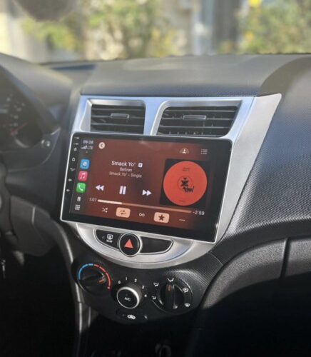 Установили Android мультимедийную систему в Hyundai Accent