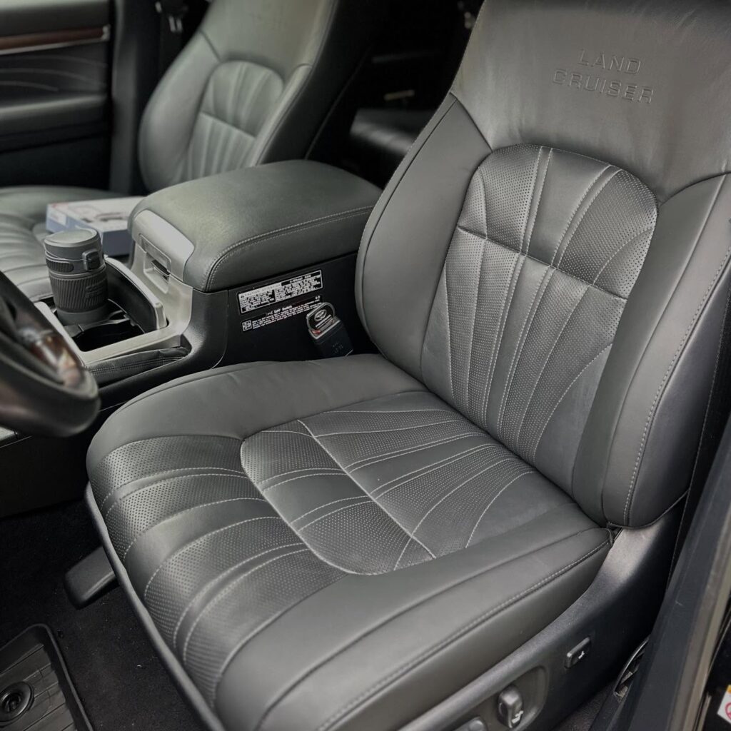 Частковий ремонт сидінь Toyota LC200