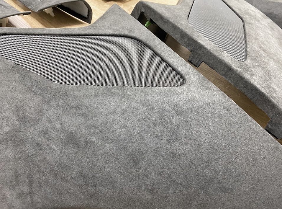 Новий рівень комфорту та стилю для Toyota Prado! Перетягнули стелю в Alcantara - тепер салон має розкішний та преміальний вигляд. Ідеальна т (3)