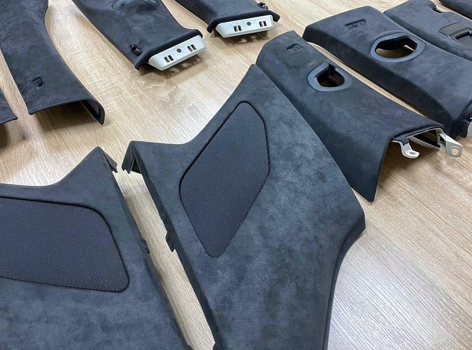 Новий рівень комфорту та стилю для Toyota Prado! Перетягнули стелю в Alcantara - тепер салон має розкішний та преміальний вигляд. Ідеальна т (4)