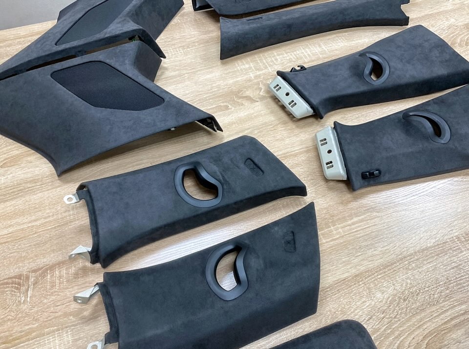 Новий рівень комфорту та стилю для Toyota Prado! Перетягнули стелю в Alcantara - тепер салон має розкішний та преміальний вигляд. Ідеальна т (5)