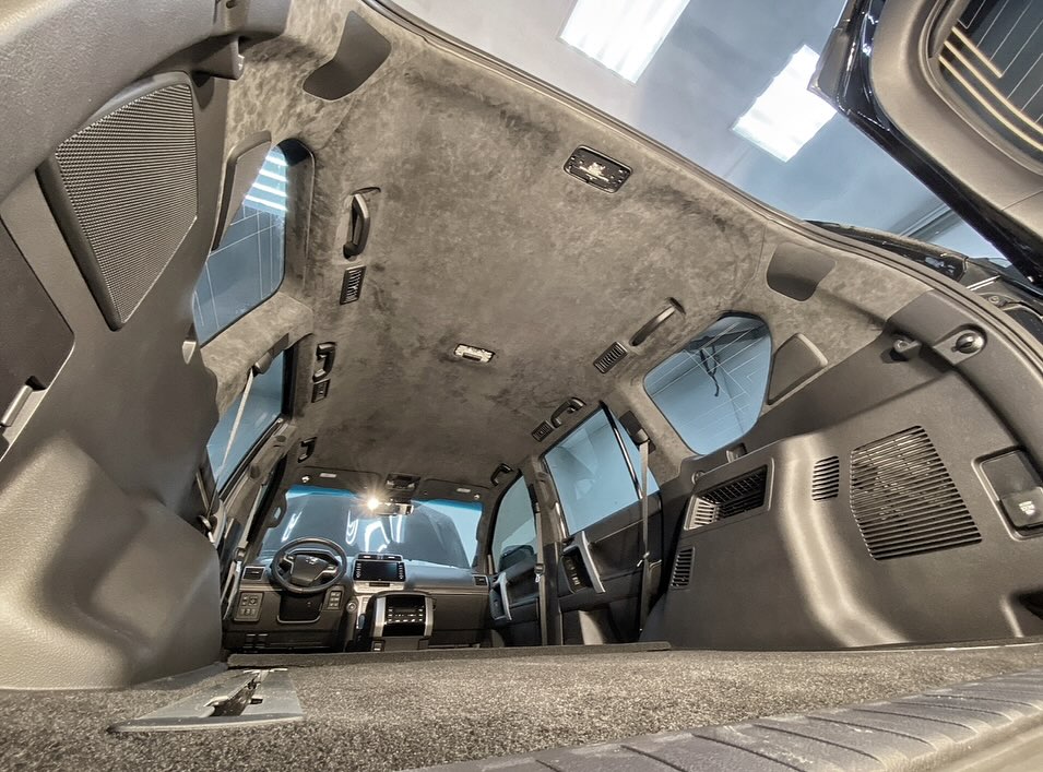 Перетяжка стелі Toyota Prado в Alcantara