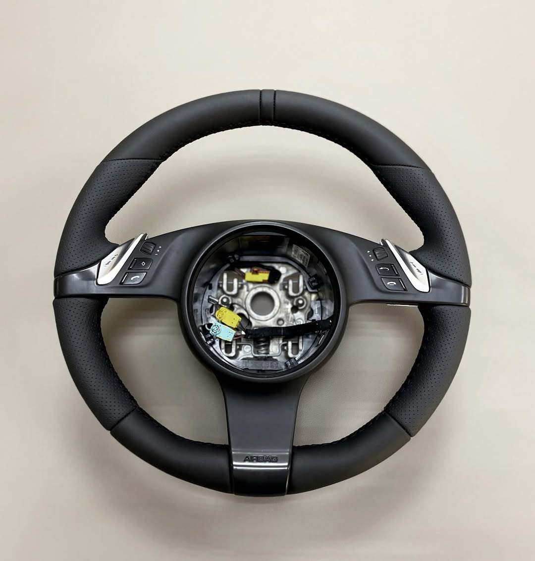 Перетяжка керма Porsche Panamera 970